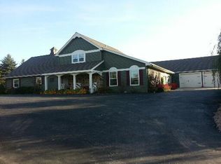 28535 Beach Dr, Waterford, WI 53185