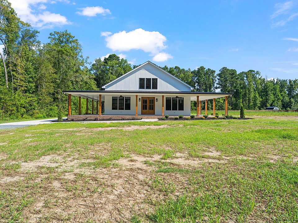 1st image of 300 Avery Rd