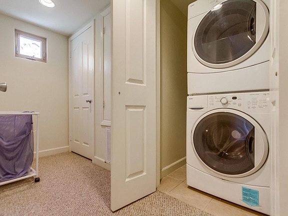 4th image of 736 Island Ct