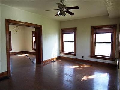 4th image of 636 Superior Ave