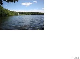 71 Lake St, Highland Mills, NY 10930
