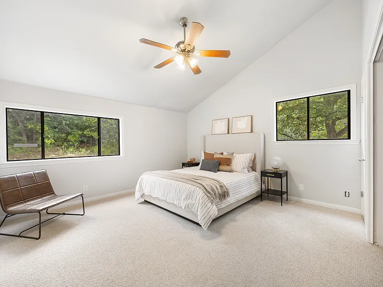 306 Pleasant Dr — Photo 17