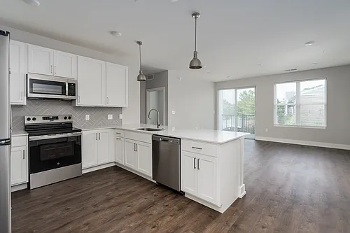 Knob Hill Apartments Photo 1