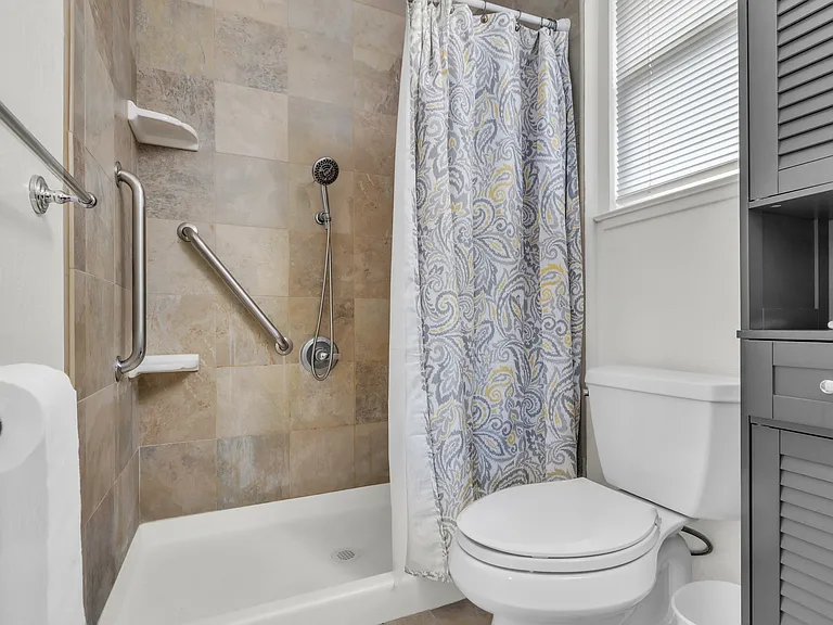 PRIVATE BATHROOM
attached to master bedroom