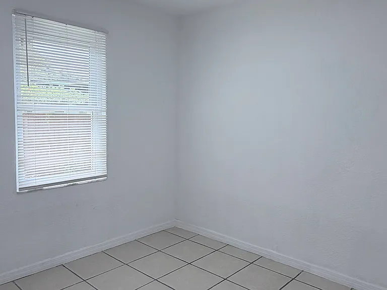 504 S Oxalis Ave — Photo 5