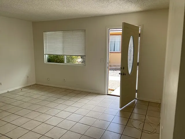 21130 Santa Barbara Dr #4 — Photo 5