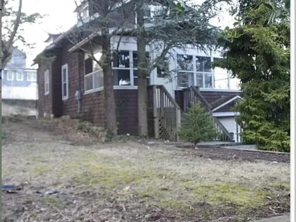 12 Grandview Ave, Lincoln Park, NJ 07035