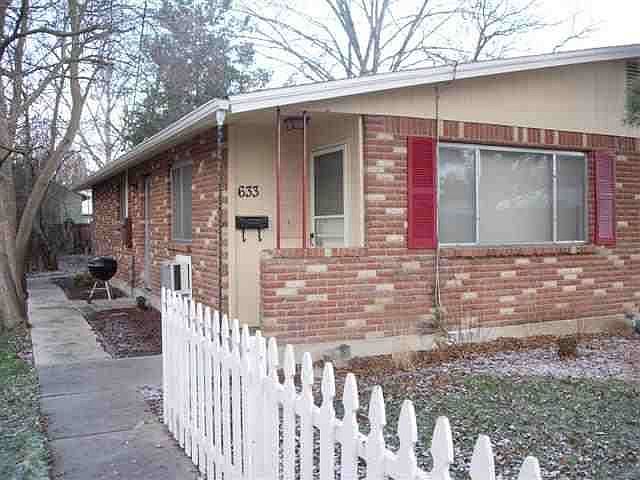 2nd image of 633 & 635 Garden Glen Ln