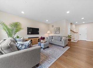 11 Winslow Ln #2, North Grafton, MA 01536