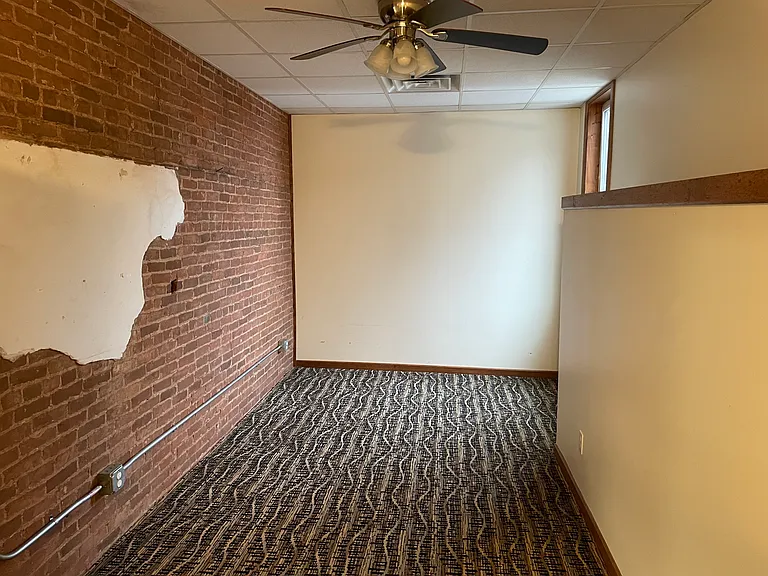 514 Loras Blvd #1 — Photo 5