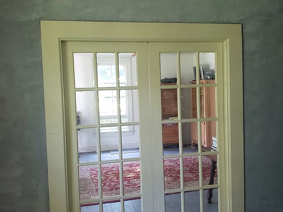 3rd image of 50 Lohnes Rd