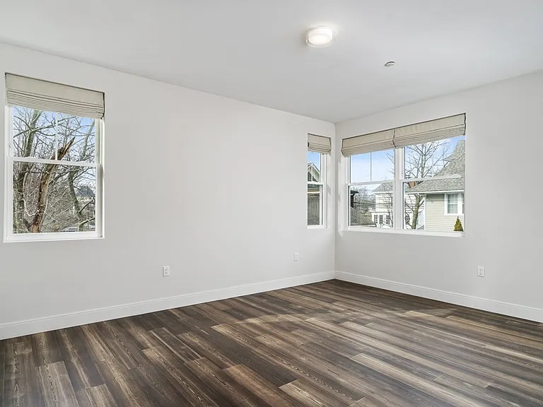 429 Cherry St #7 — Photo 16