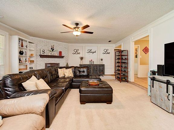 4th image of 8515 Jordan Dr