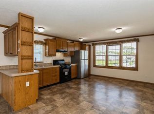 433 Waterway Dr, Iowa City, IA 52246