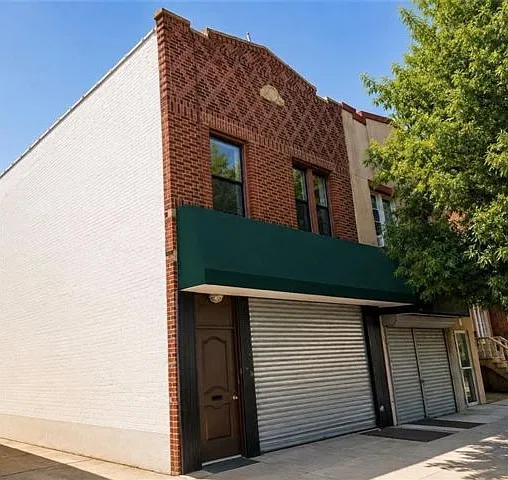 Studio, $4,380 — Photo 1