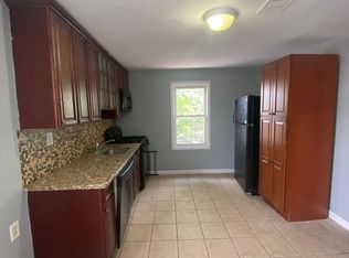 384 S 9th St #2, Newark, NJ 07103