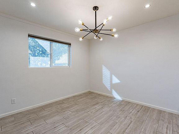 3rd image of 5625 N 21st Ave