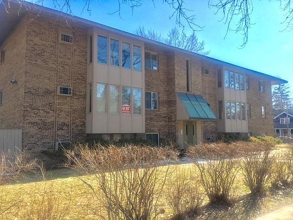 3rd image of 1400 Morton Ave APT 2B