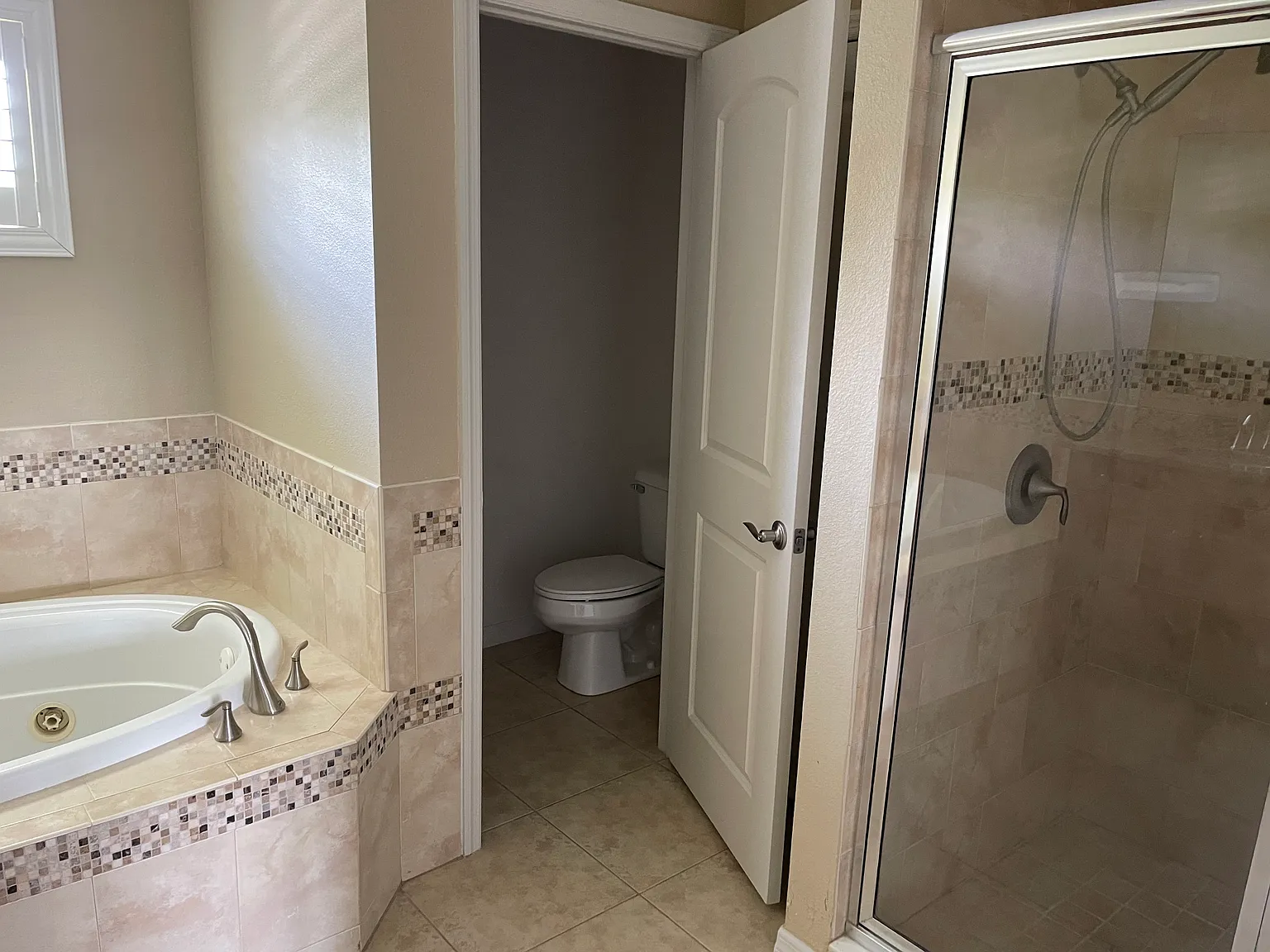 2905 Winglewood — Photo 4