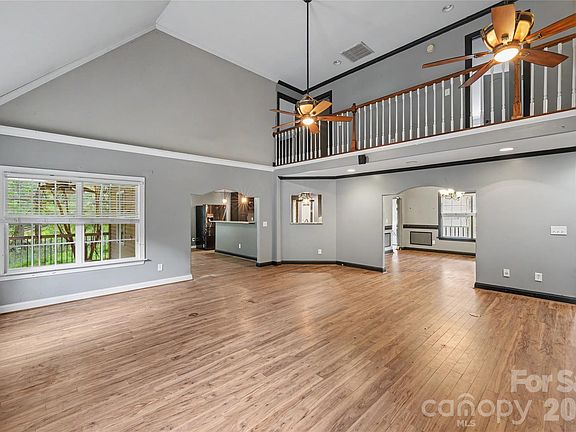 2nd image of 1166 Mustang Ln