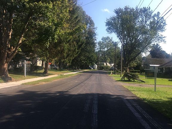 5th image of 36 Curtis Ave