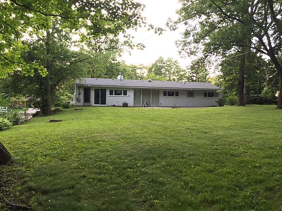 2nd image of 3325 Krenn Ave
