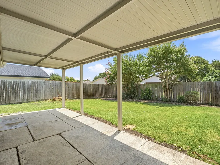 1616 Stockton Trl — Photo 26