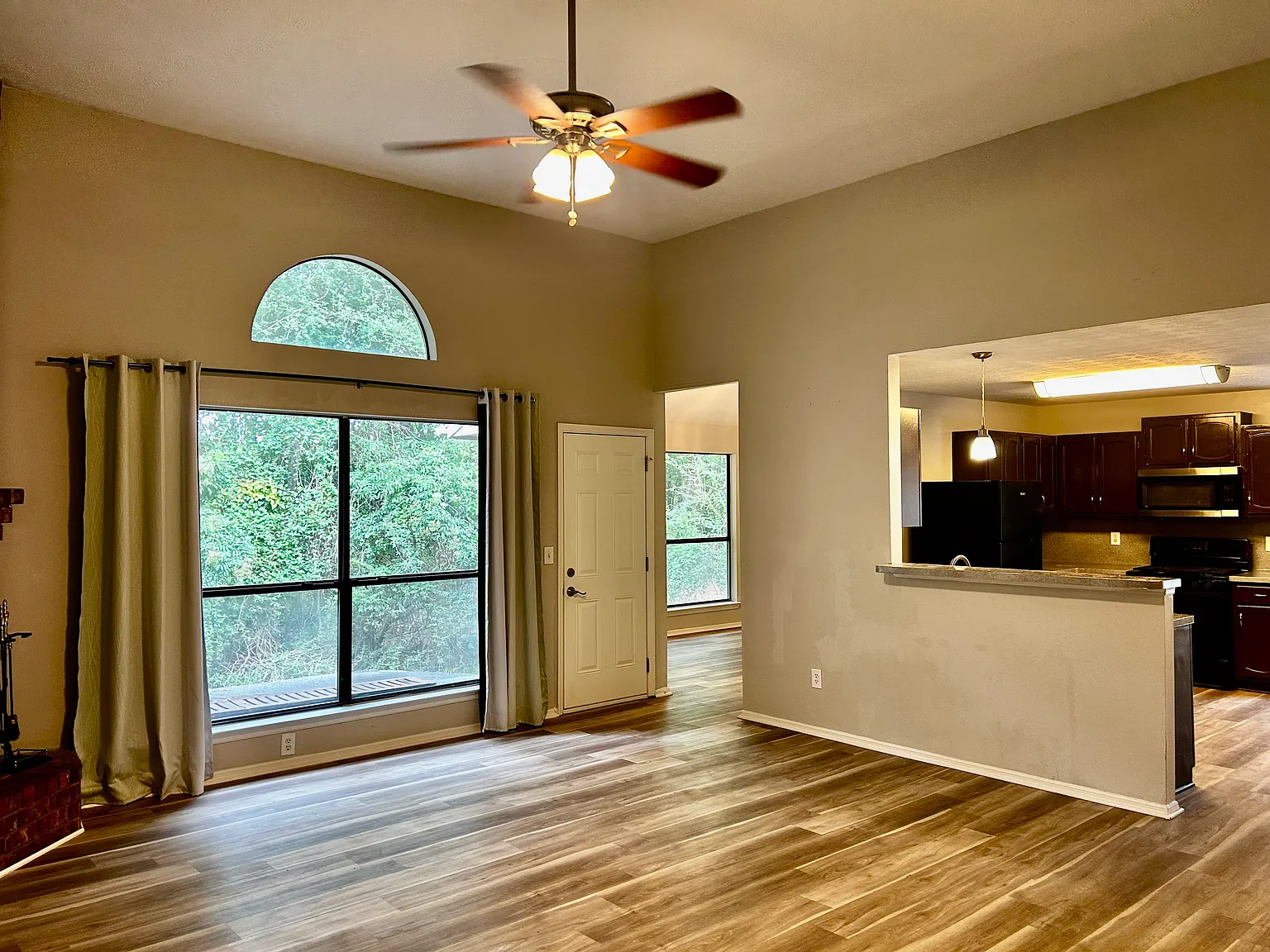 7017 Ivy Pointe Row — Photo 2