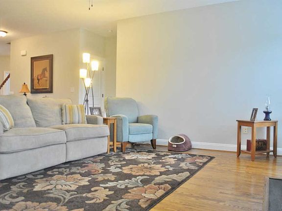 5th image of 1147 Helmsdale Dr