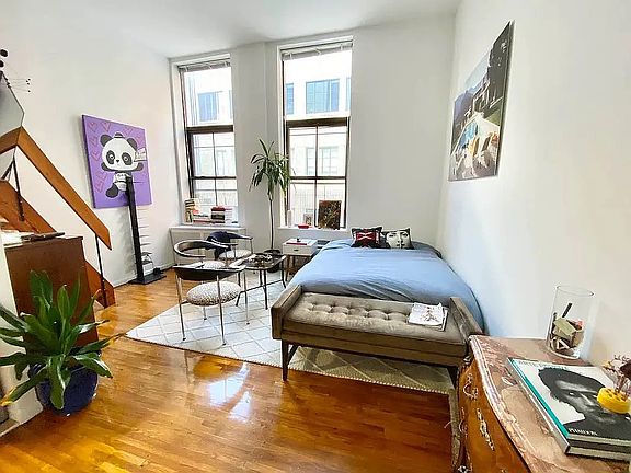 2nd image of 133 Charles St #4C