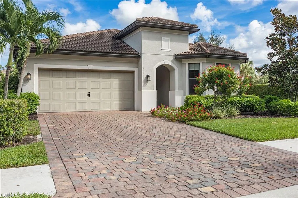 3 bed, 2.5 bath, 2094 sqft, $4,000 — Photo 1