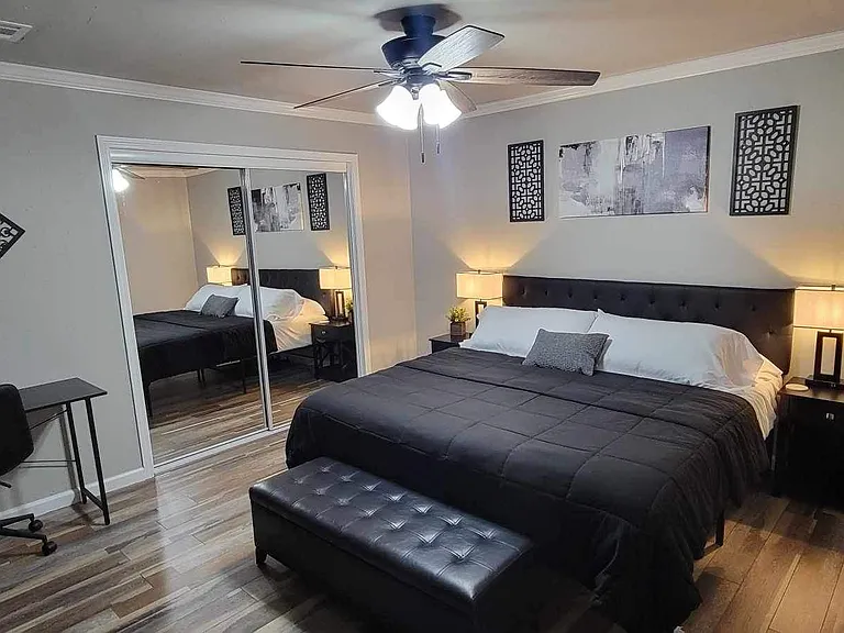 7939 NW Crossland Cir — Photo 10