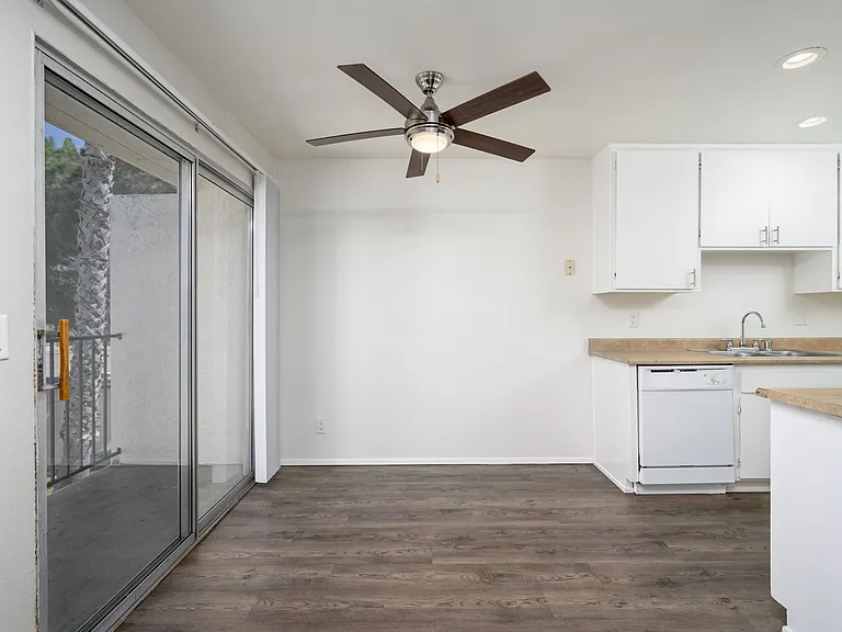 Shadow Glen Apartments IMMEDIATE MOVE INS — Photo 16
