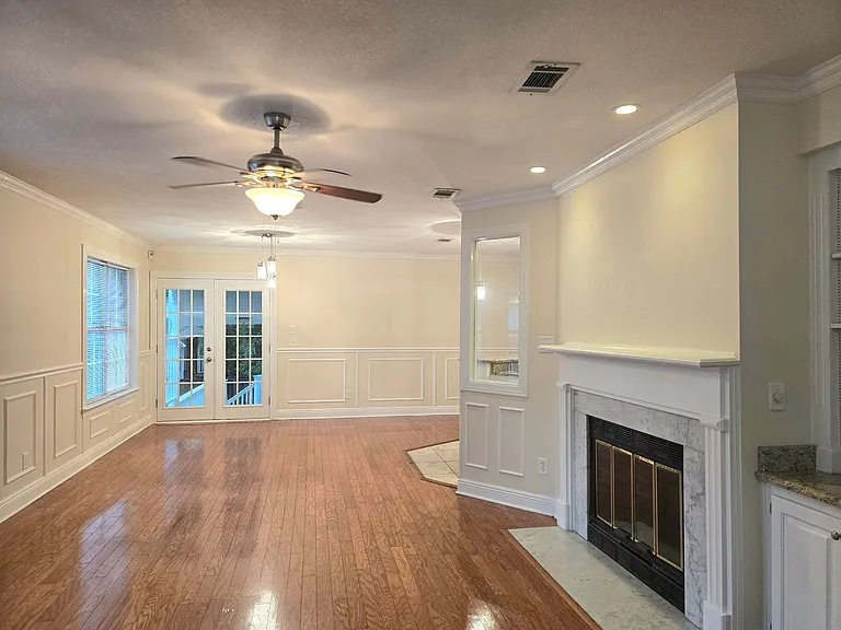 10017 Foxrun Rd — Photo 3