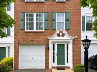 48 Links Dr, New Castle, PA 16101
