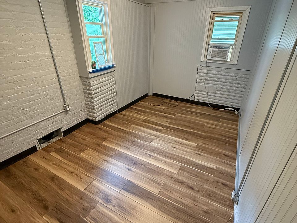 2nd image of 1105 Washington Ave
