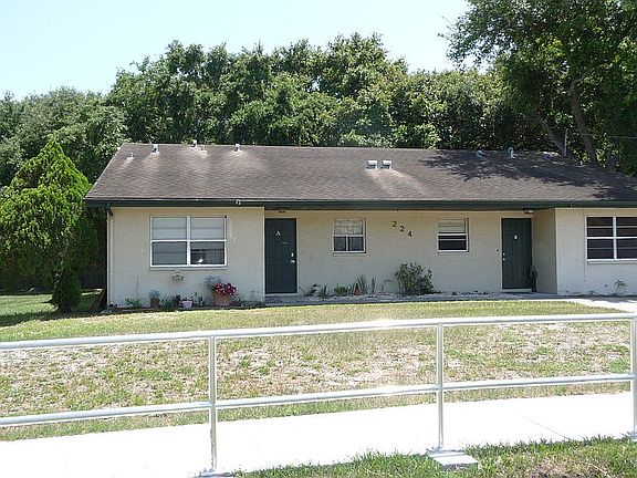 2nd image of 224 Saint Petersburg Dr E