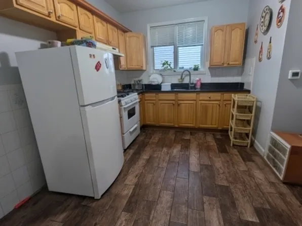 1409 Lexington Pl #1B, Elizabeth, NJ 07208