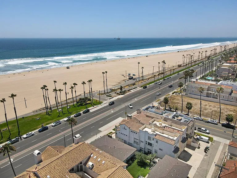 1000 Pacific Coast Hwy #7 — Photo 6