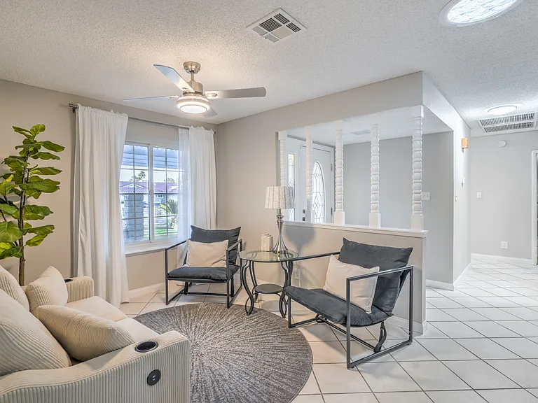3445 Toquima Cir — Photo 39