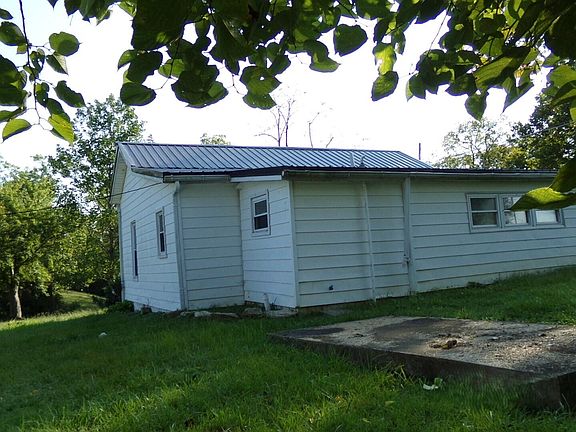 3rd image of 1585 Squiresville Rd