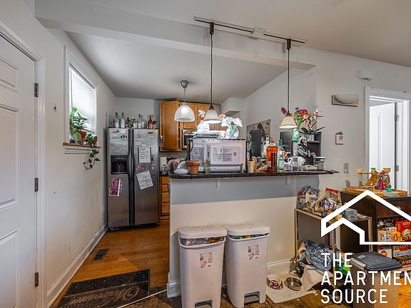 5th image of 1738 W Altgeld St #Ch