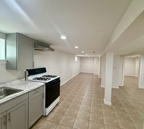 4th image of 1377 Alina St #G