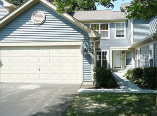 695 Bent Ridge Ln, Elgin, IL 60120