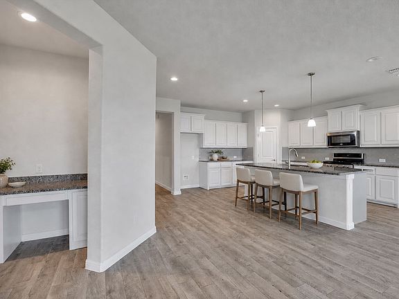 3rd image of 1008 Napier Way