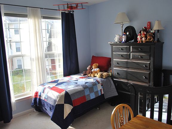 2nd Bedroom with lake view