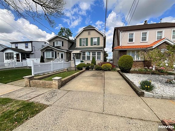 2nd image of 189 Prospect Ave