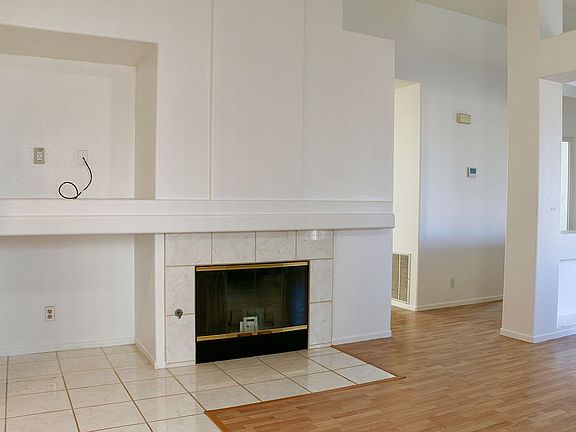 Media niche & fireplace