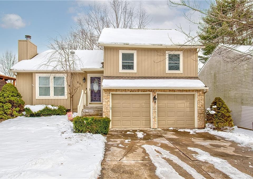 1st image of 601 NE Mimosa Dr
