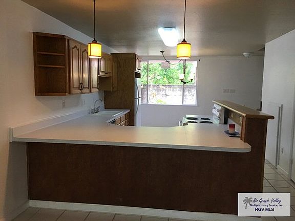 4th image of 401 Boca Chica Blvd